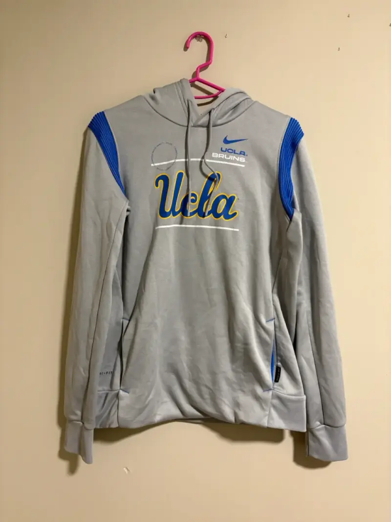 Polerón Nike UCLA Bruins gris con capucha
