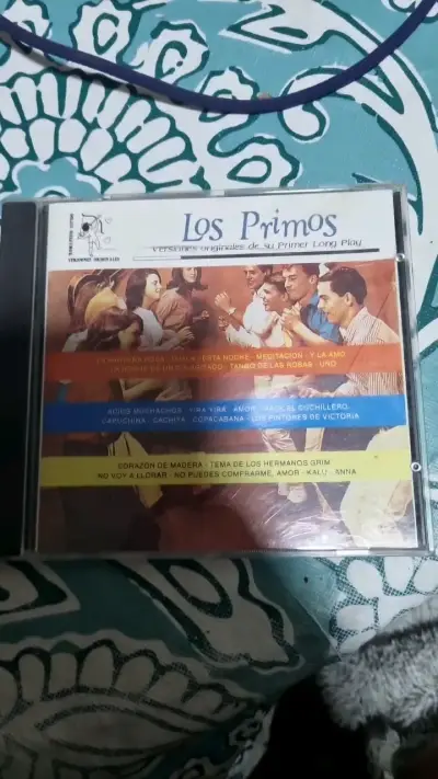 CD Los Primos Fiesta Feliz con canciones clásicas - miniatura 1