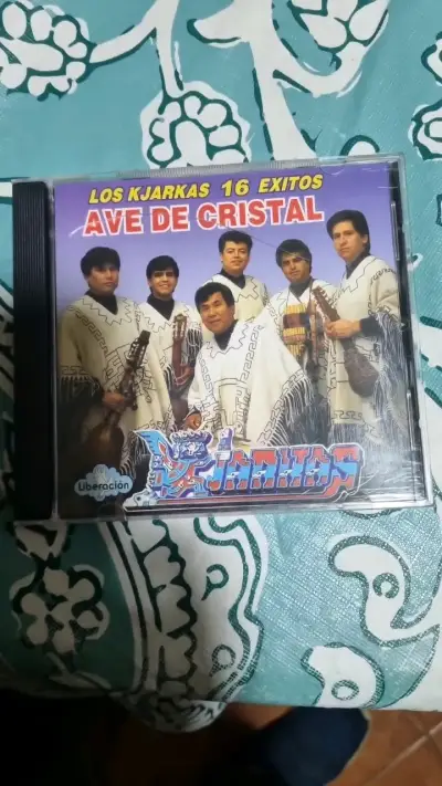 CD Los Kjarkas 16 Éxitos Ave de Cristal - miniatura 1