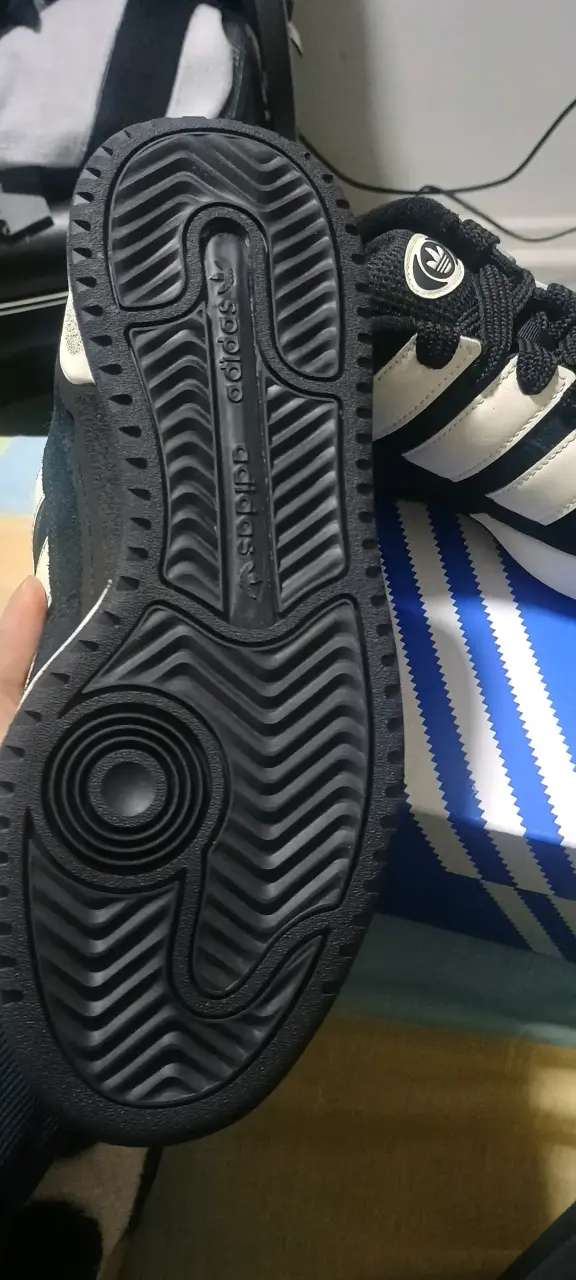 Zapatillas Adidas Forum 2000 negras y blancas - 2