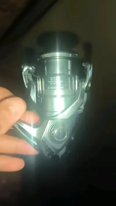Carrete de pesca Shimano Nasci C3000HG - miniatura 1