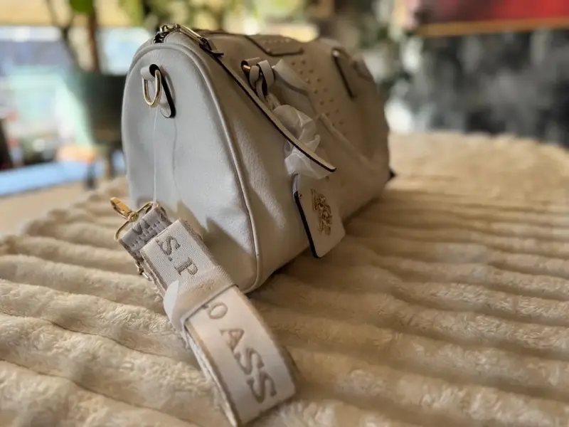 Bolso de mano bandolera con tachuelas Polo Assn de - 4
