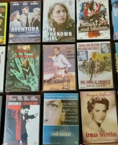 Colección de DVDs de películas clásicas y contemporáneas - miniatura 1