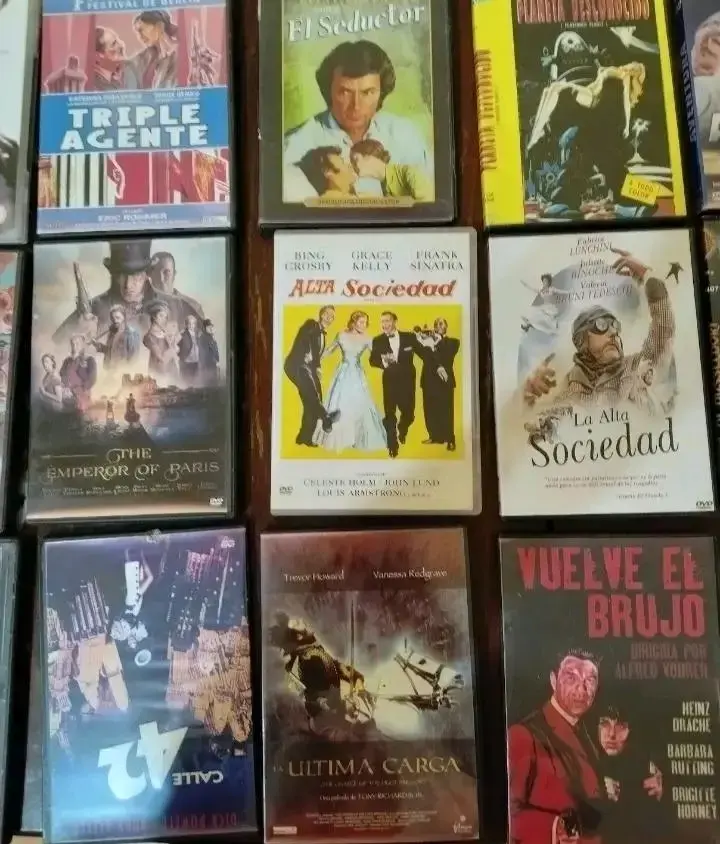 Colección de DVDs de películas clásicas y contemporáneas - 3