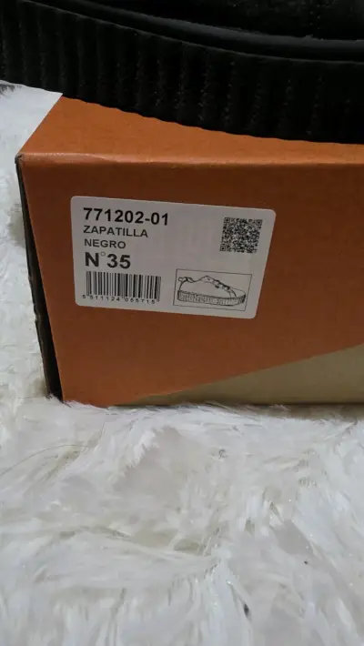Zapatillas negras CKY para mujer en buen estado - miniatura 5