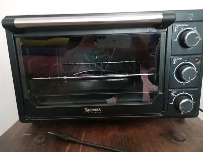 Horno Eléctrico Thomas 1500W Negro - miniatura 1