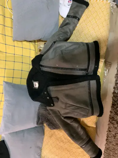 Chaqueta de cuero sintético modelo aviadora - miniatura 3