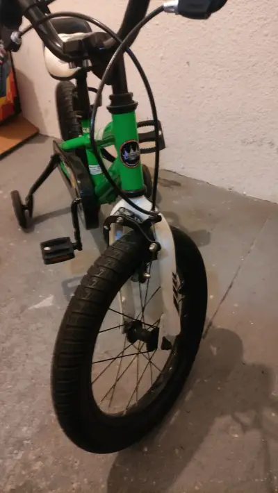 Bicicleta infantil con ruedas de entrenamient - miniatura 1