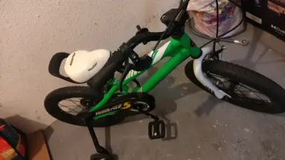 Bicicleta infantil con ruedas de entrenamient - miniatura 4