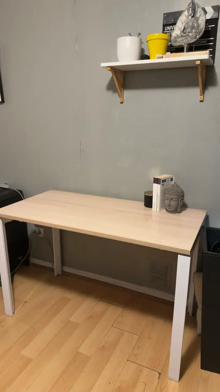 Escritorio de oficina moderno color madera clara - 2