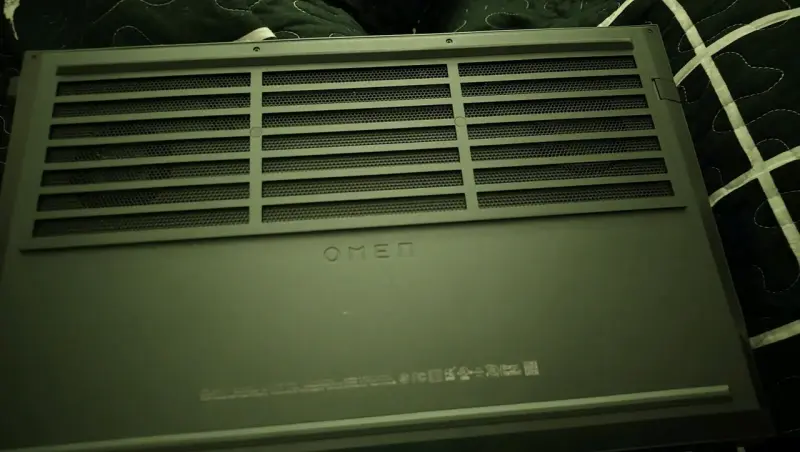 Laptop gaming AMD Ryzen 7 con NVIDIA RTX - 6