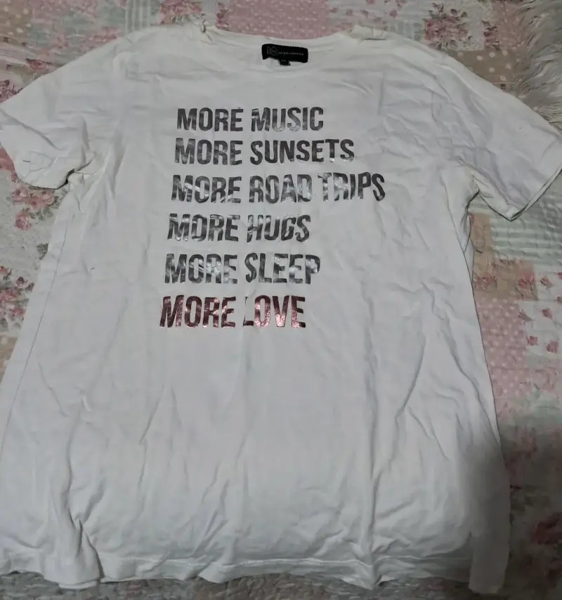 Polera Blanca con Estampado Motivacional talla M