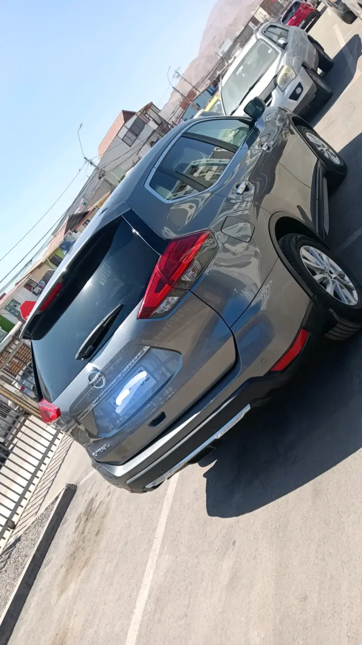 Nissan X-Trail 2019 SUV Gris en Buen Estado - 2
