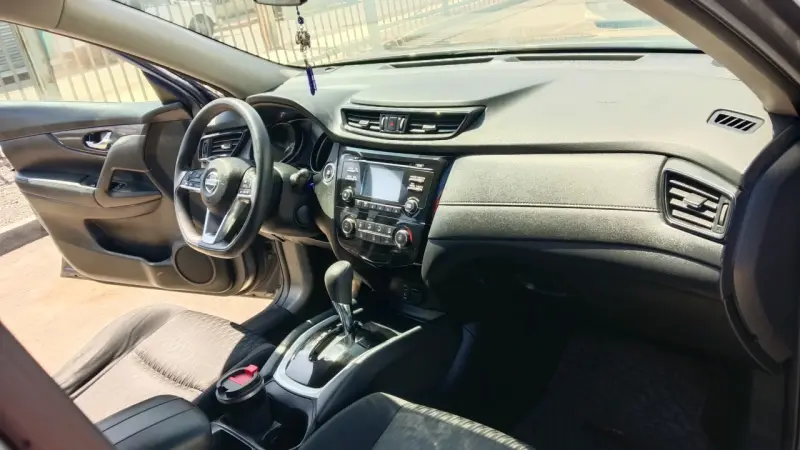 Nissan X-Trail 2019 SUV Gris en Buen Estado - 6