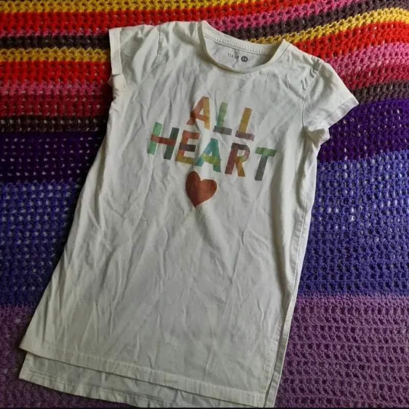 Polera blanca con diseño 'All Heart' talla 14