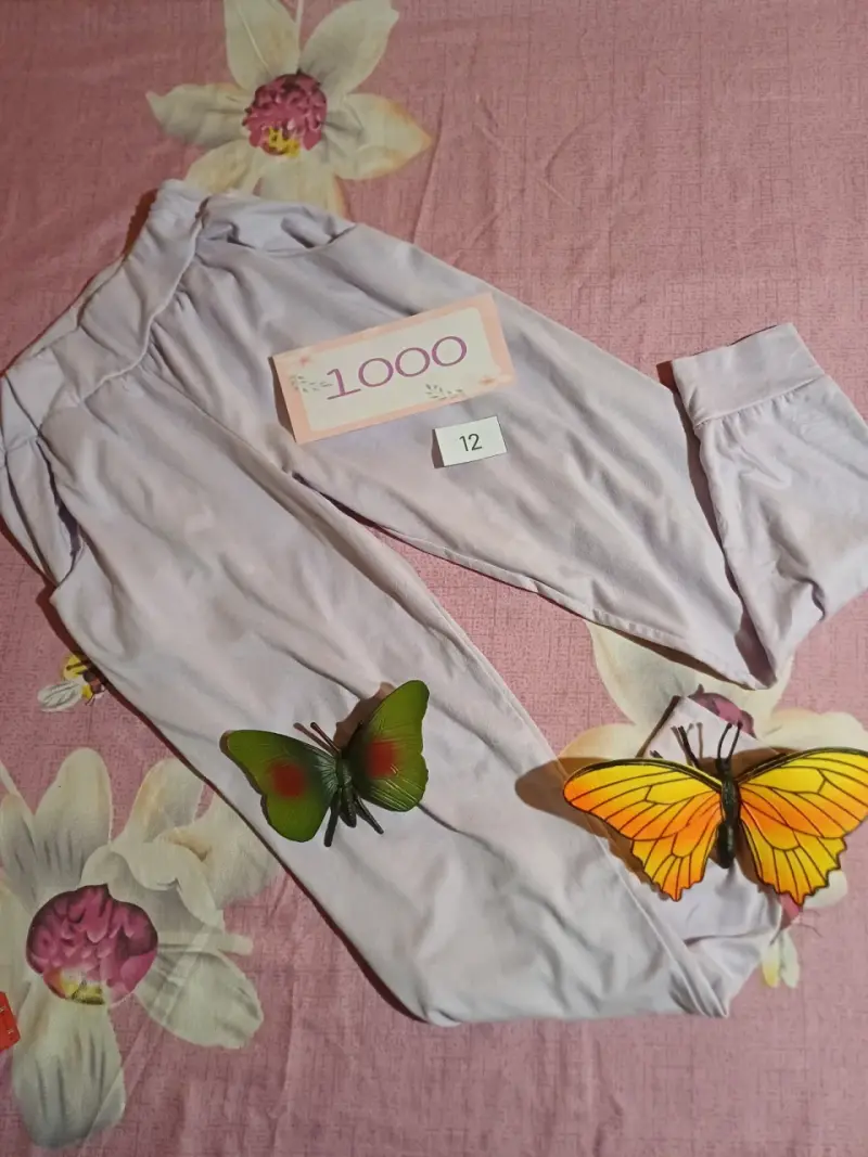 Pantalones deportivos lilas para niña Talla 6-8