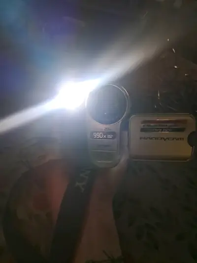 Videocámara Sony Hi8 con estuche y cintas - miniatura 4