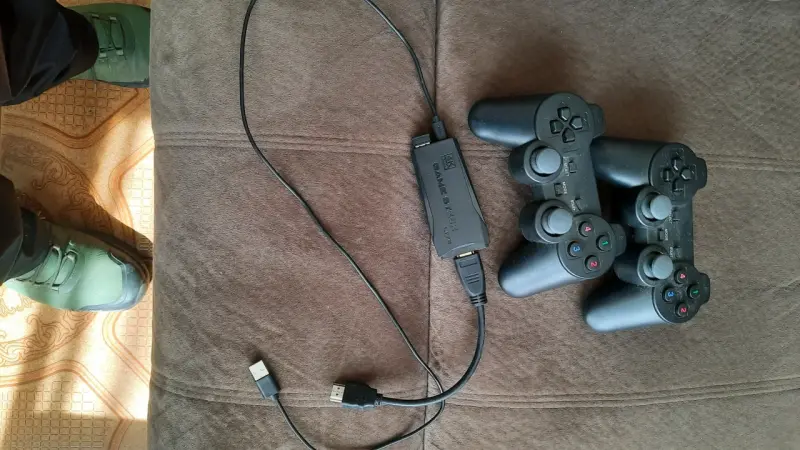 Consola Game Stick Lite 4K con dos controles - 5