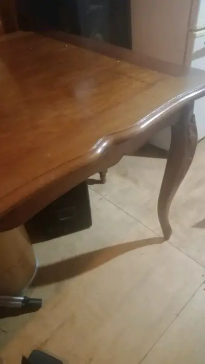 Mesa de madera tallada estilo clásico normando - miniatura 4