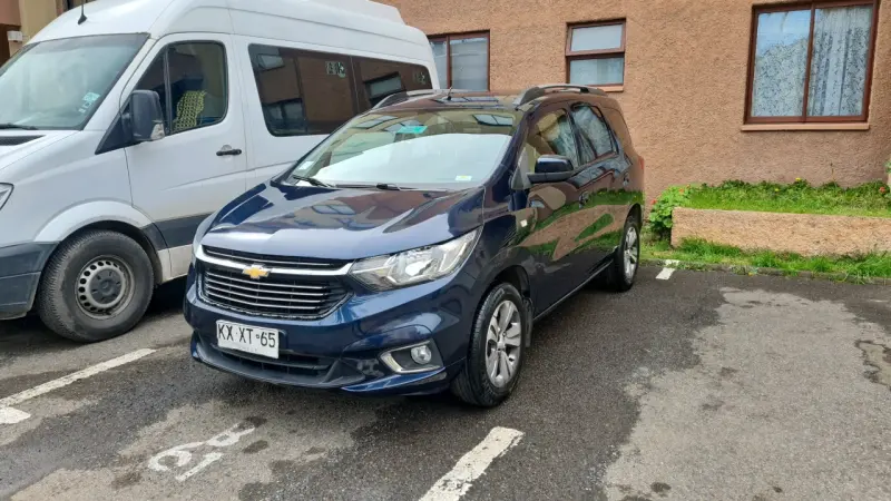 Chevrolet Spin 2019 azul en buen estado - 2