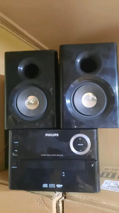 Sistema de música Philips MCM1150 con parlantes - miniatura 1