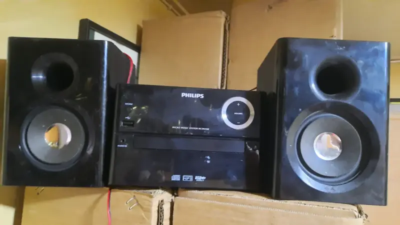 Sistema de música Philips MCM1150 con parlantes - 3