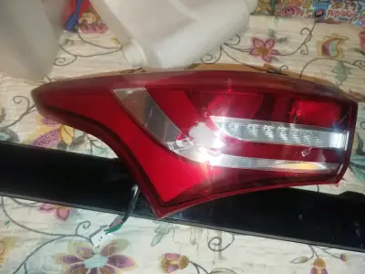 Foco trasero jetour x70 izquierdo para auto - miniatura 1