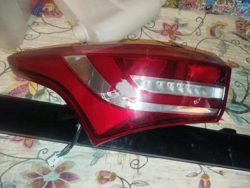 Foco trasero jetour x70 izquierdo para auto - 3