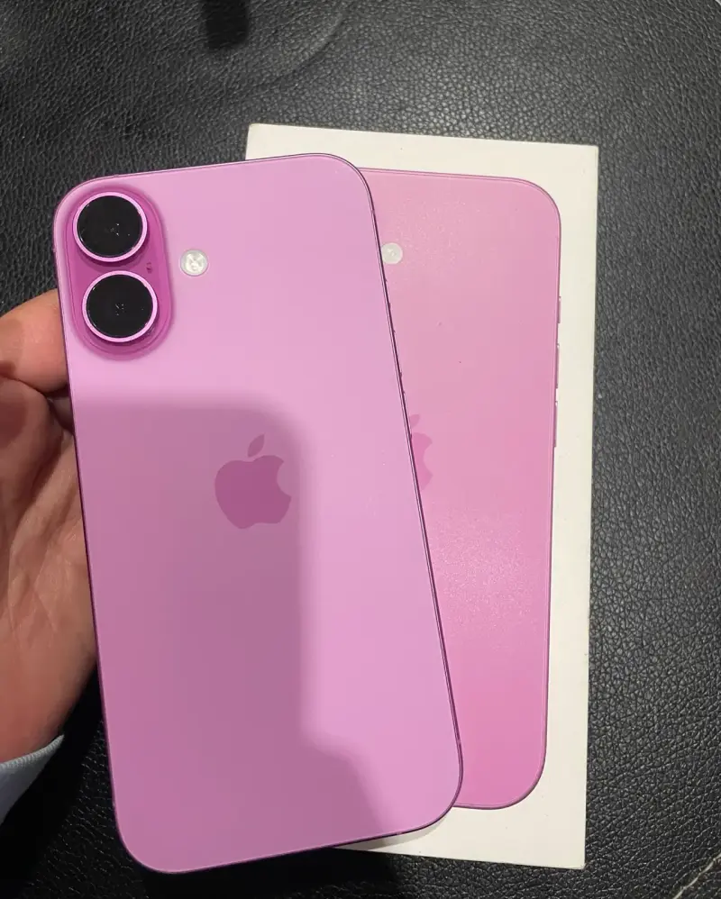 iPhone 16 color rosado - 2