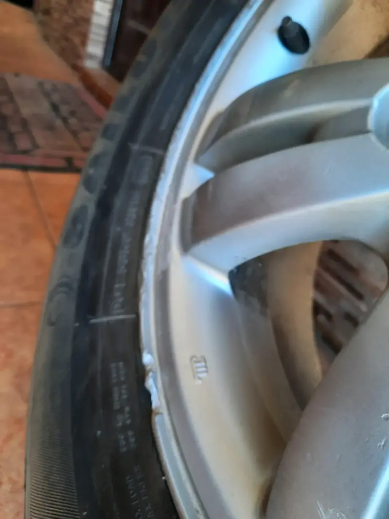 Llanta de aleación con neumático 225/60R16 Hyundai - 3