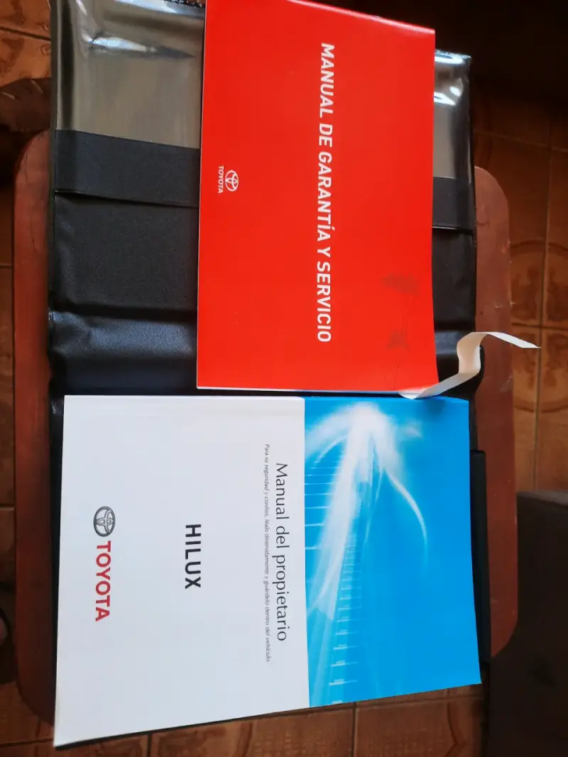 Manual de Propietario Toyota Hilux - 1