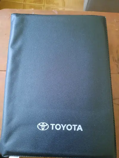 Manual de Propietario Toyota Hilux - miniatura 2