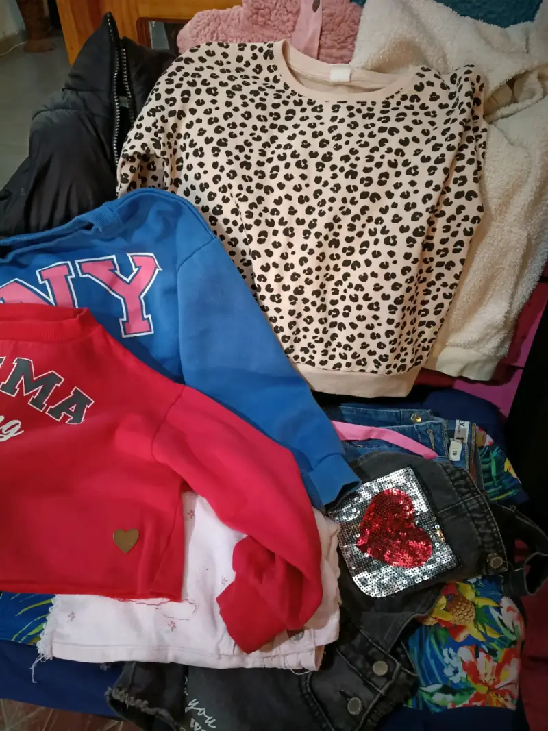 Se vende ropa de niña talla 8 y 10 en buen estado - 1