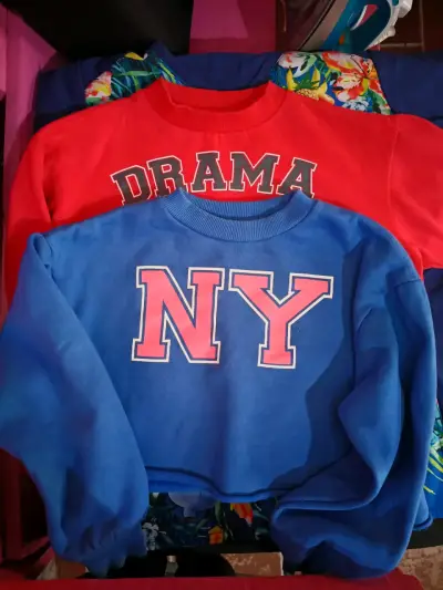 Se vende ropa de niña talla 8 y 10 en buen estado - miniatura 2