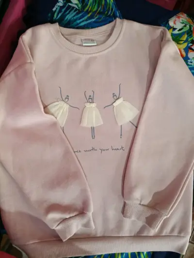 Se vende ropa de niña talla 8 y 10 en buen estado - miniatura 3