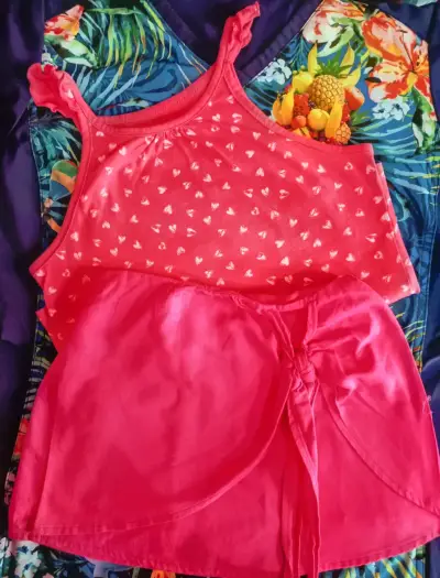 Se vende ropa de niña talla 8 y 10 en buen estado - miniatura 5