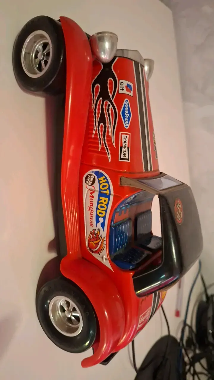 Auto de juguete Hot Rod rojo clásico - 3
