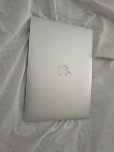 Mac Air usado en buen estado - miniatura 1
