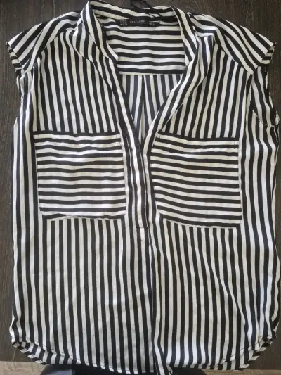 Blusa a rayas blancas y negras Zara Trafaluc - miniatura 1