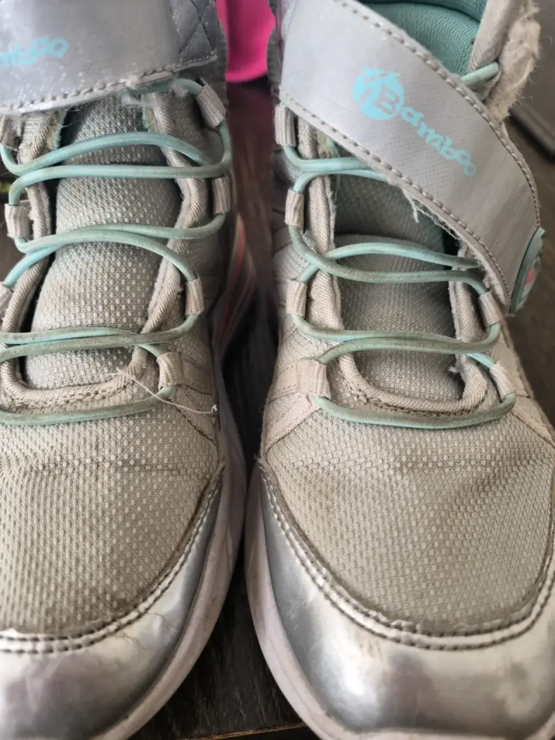Zapatillas deportivas para niña con diseño - 2