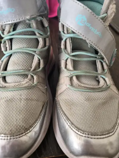 Zapatillas deportivas para niña con diseño - miniatura 2