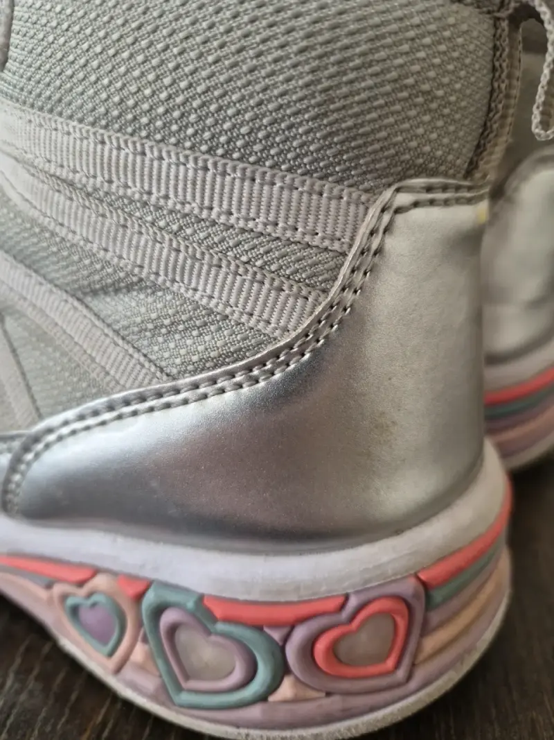 Zapatillas deportivas para niña con diseño - 3