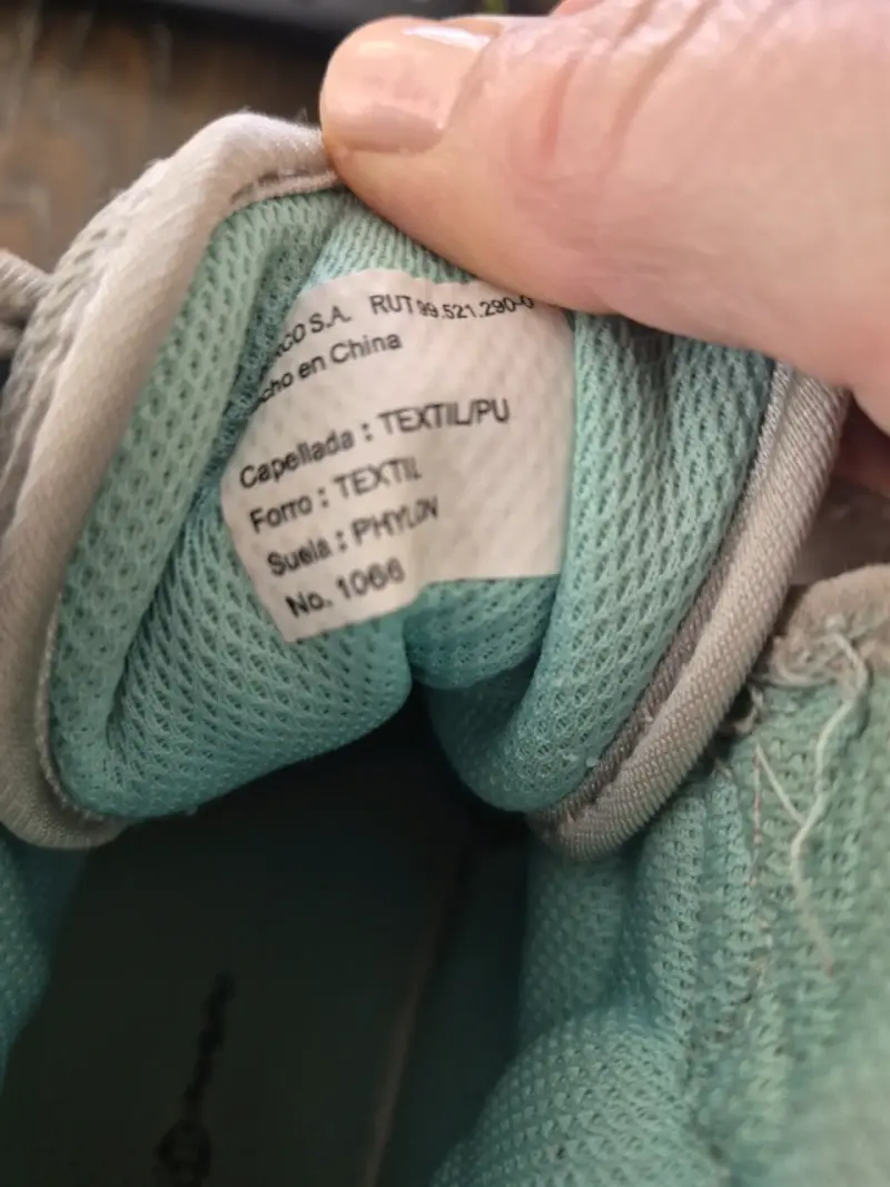 Zapatillas deportivas para niña con diseño - 4