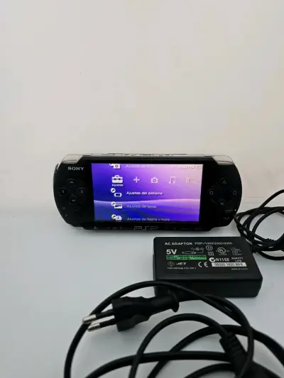 Sony PlayStation Portable - PSP 3000 + 12 Juegos - miniatura 3