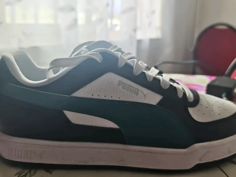 Zapatillas deportivas Puma blancas y negras - 4