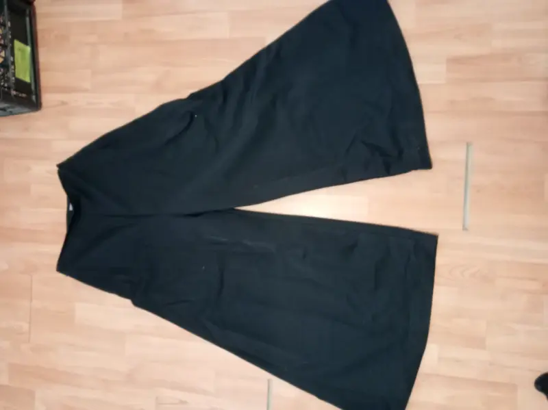Pantalones anchos negros para mujer