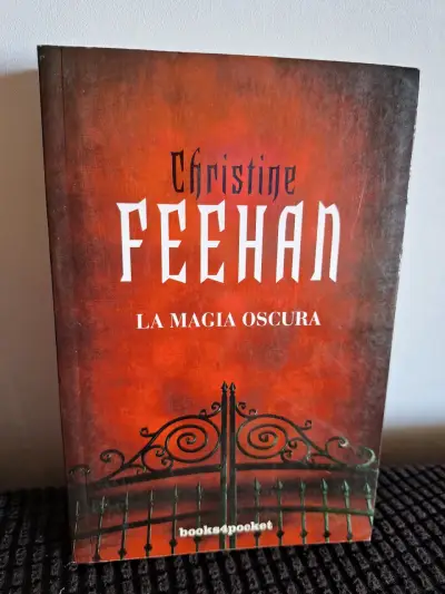 Libro 'La Magia Oscura' de Christine Feehan - miniatura 1