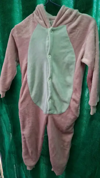 Enterito de peluche rosado para bebé - miniatura 2
