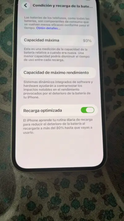iPhone 13 Blanco en perfecto estado - miniatura 3