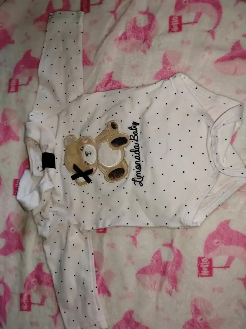 Conjunto de ropa para bebé con estampado floral - 4